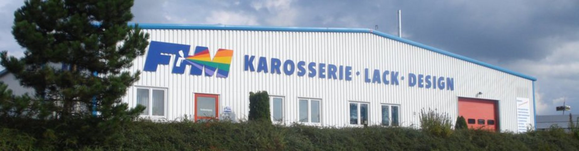 Außenansicht der Lackiererei